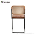 柔らかいクッション鋼の脚の現代の籐の椅子